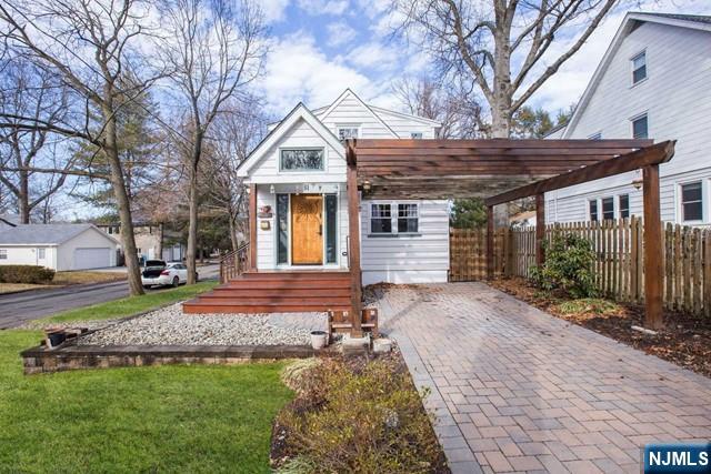 51 Day Avenue Property Photo 2