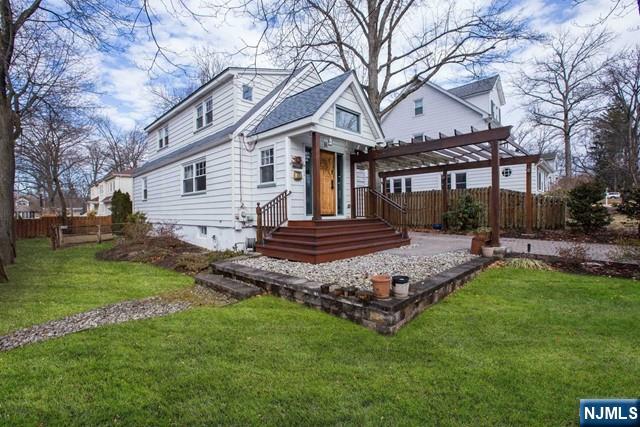 51 Day Avenue Property Photo 3