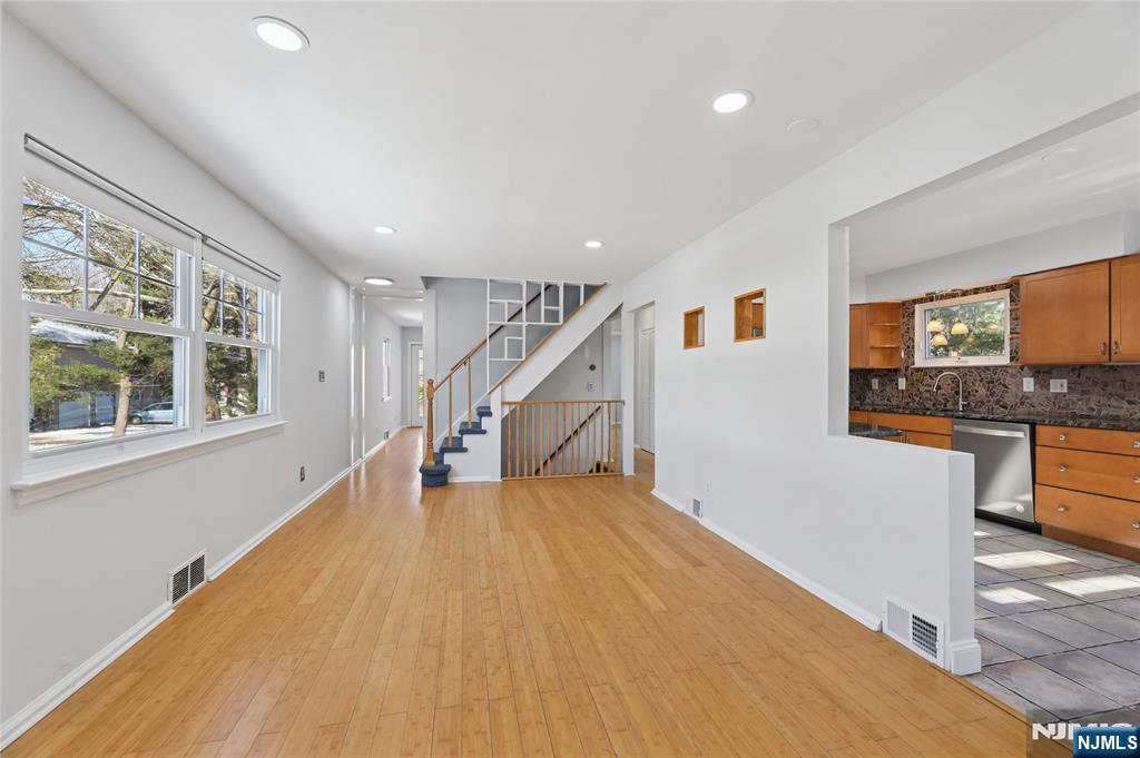 51 Day Avenue Property Photo 5