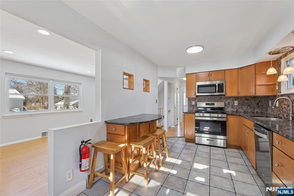 51 Day Avenue Property Photo 9