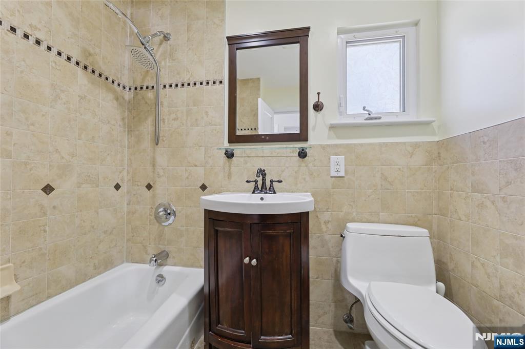51 Day Avenue Property Photo 14