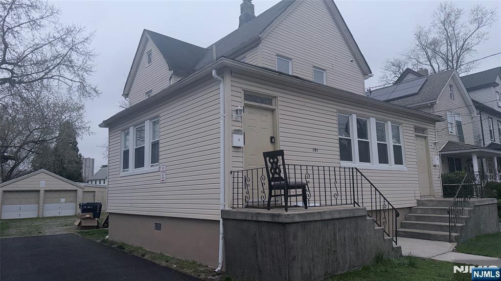 191 James Street Property Photo 1