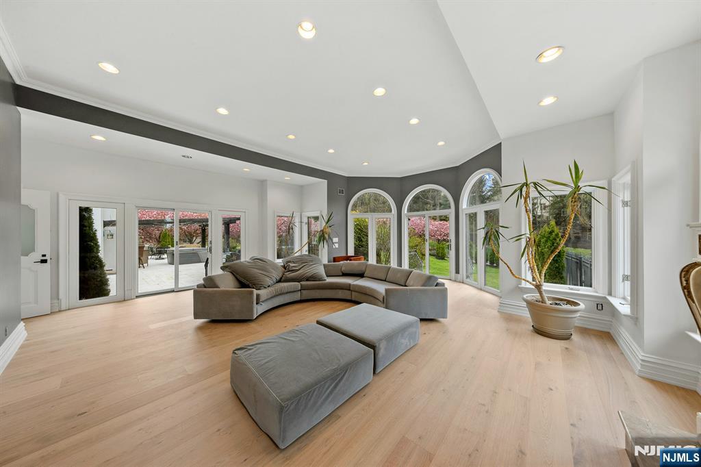 142 Hoover Drive Property Photo 18