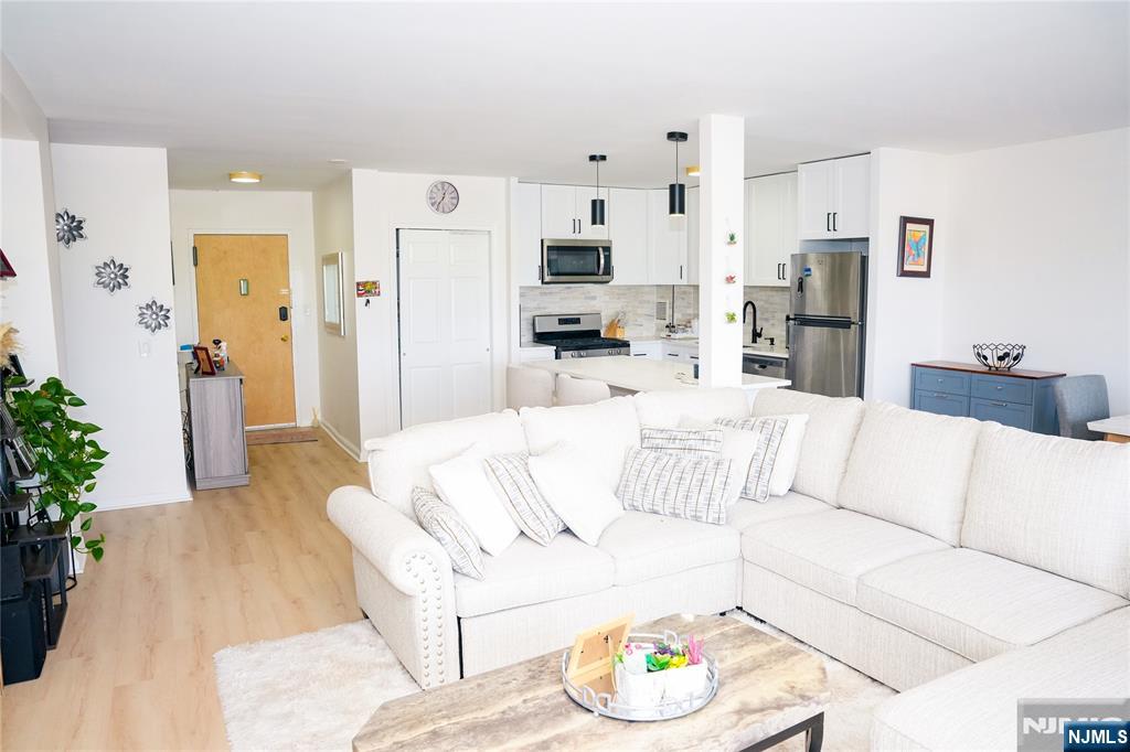 276 Prospect Street 5e Property Photo 4