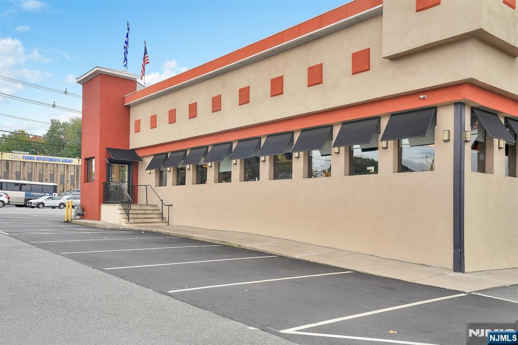 260 Us Highway 46 Property Photo 1