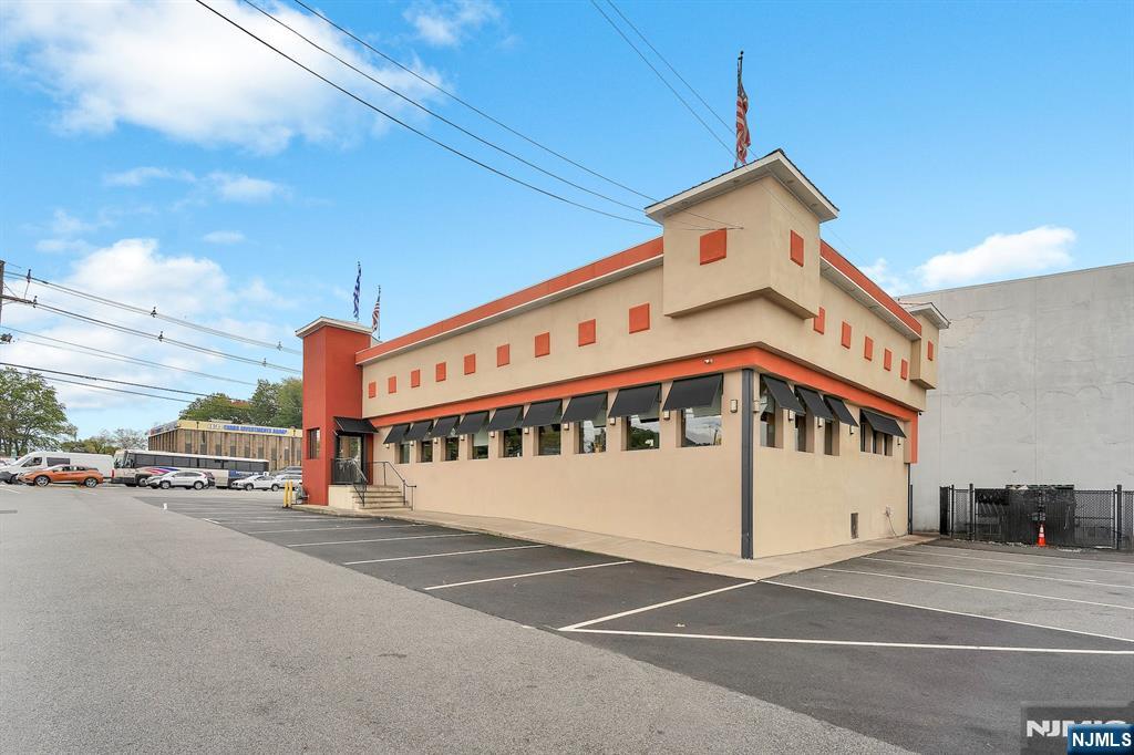 260 Us Highway 46 Property Photo 3