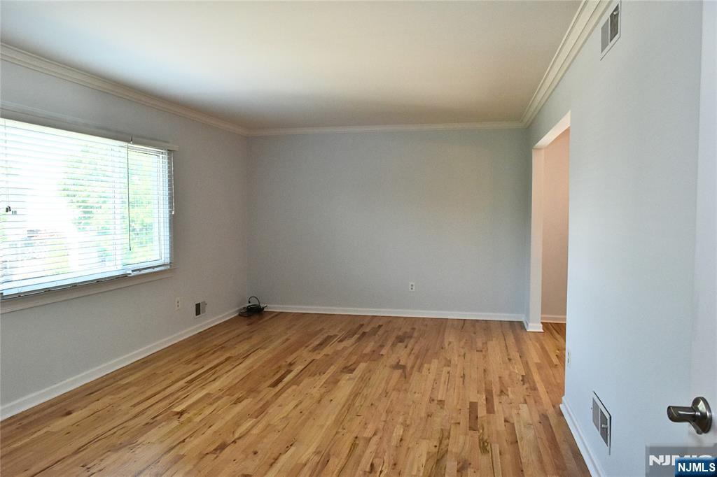 10 Garden Drive 2 Property Photo 3