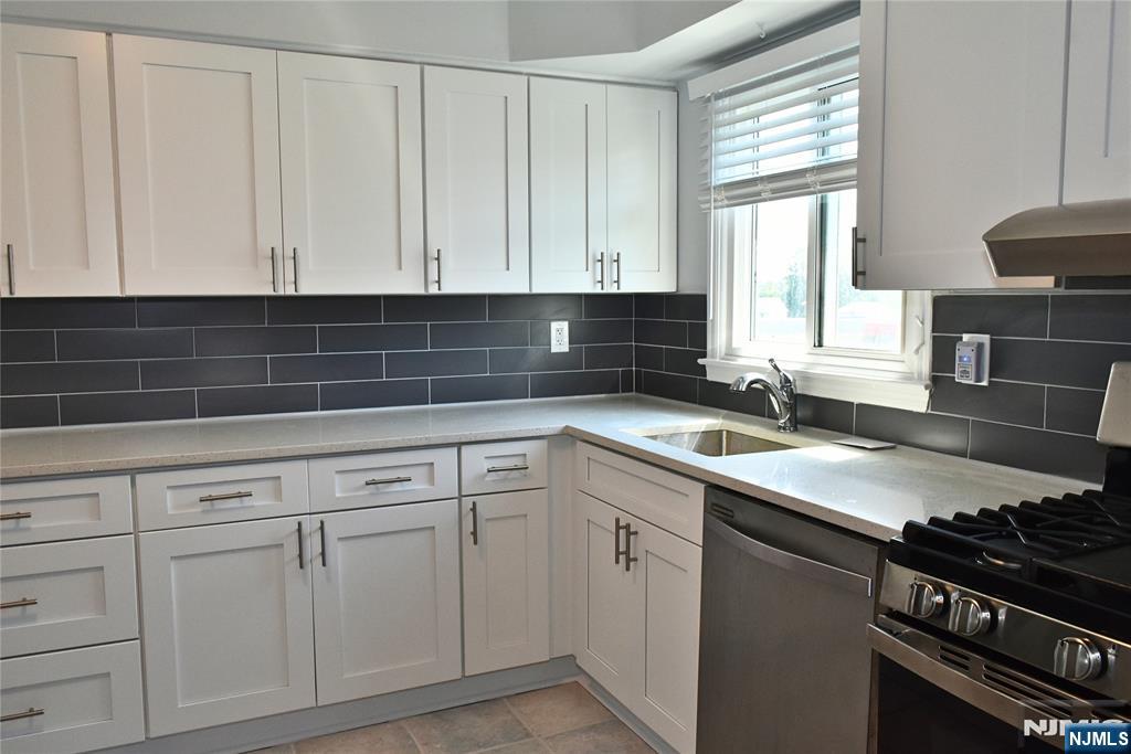 10 Garden Drive 2 Property Photo 11