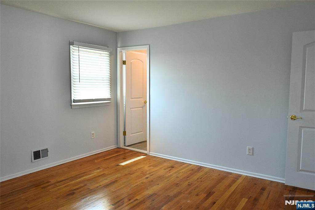 10 Garden Drive 2 Property Photo 16