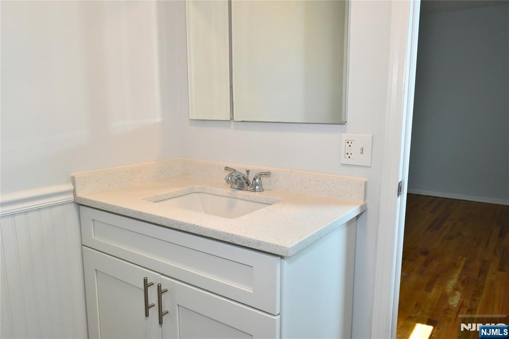 10 Garden Drive 2 Property Photo 19