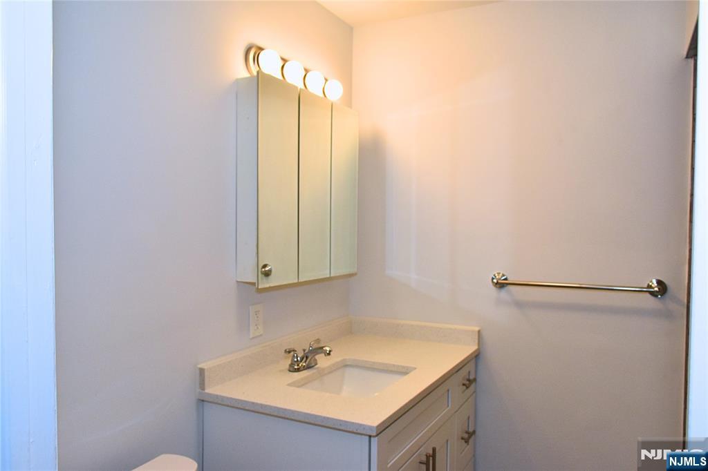 10 Garden Drive 2 Property Photo 24