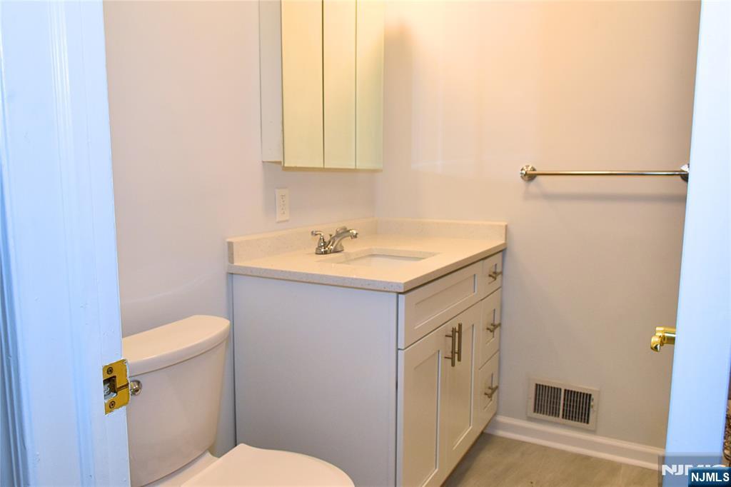 10 Garden Drive 2 Property Photo 25