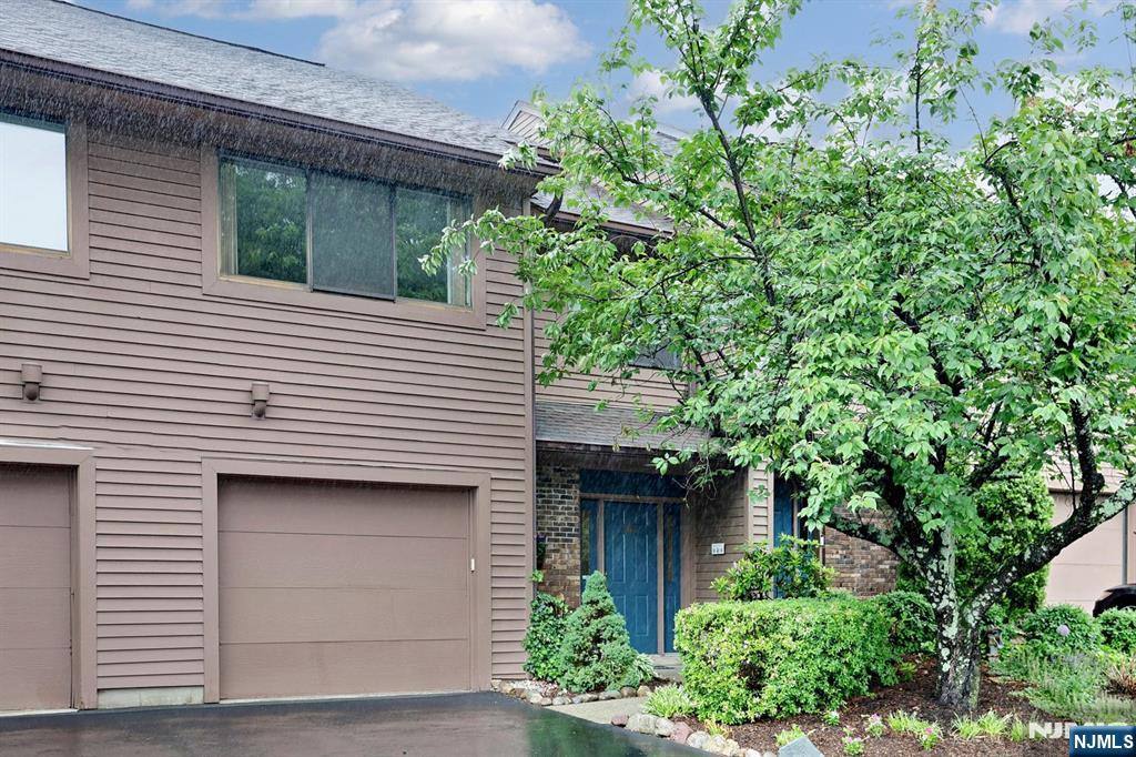 164 Winchester Court Property Photo 2