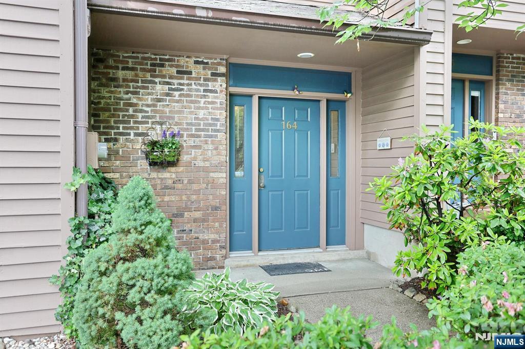 164 Winchester Court Property Photo 3