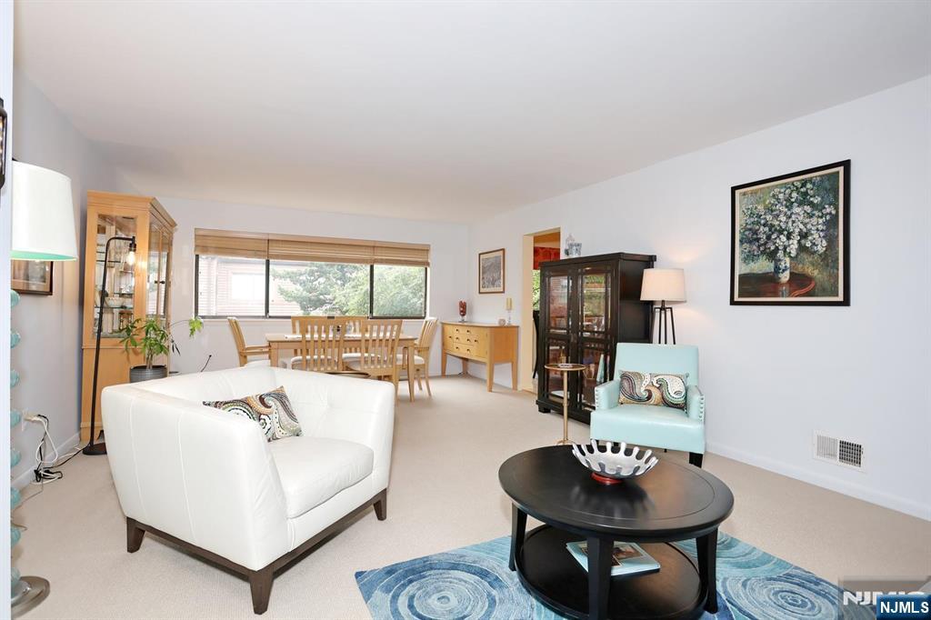 164 Winchester Court Property Photo 10