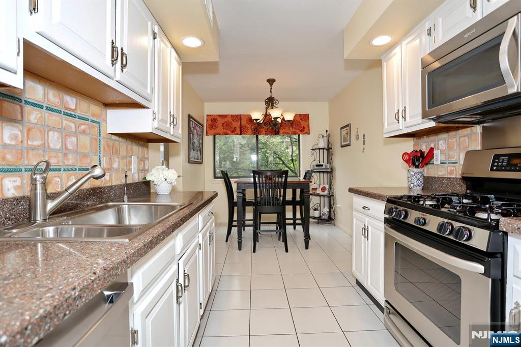 164 Winchester Court Property Photo 14