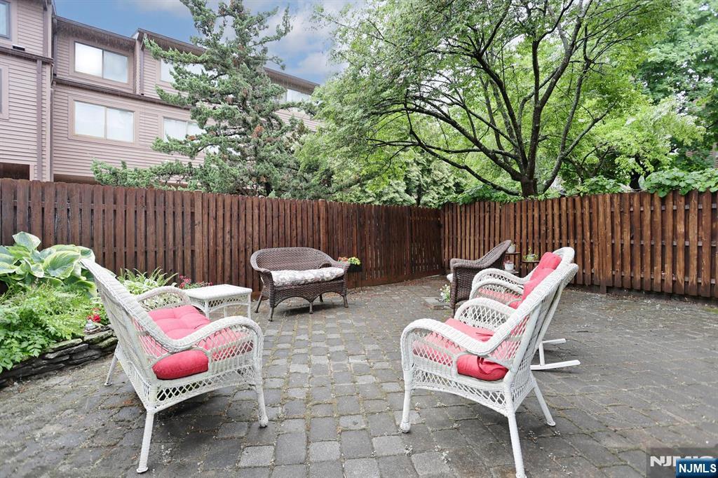 164 Winchester Court Property Photo 26
