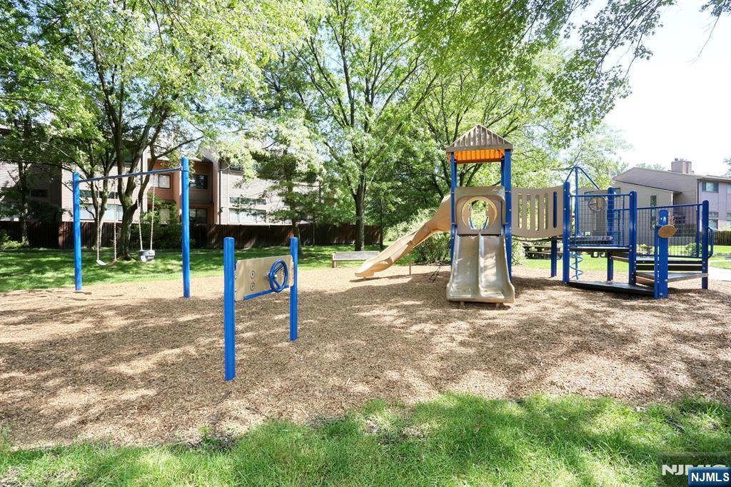 164 Winchester Court Property Photo 33