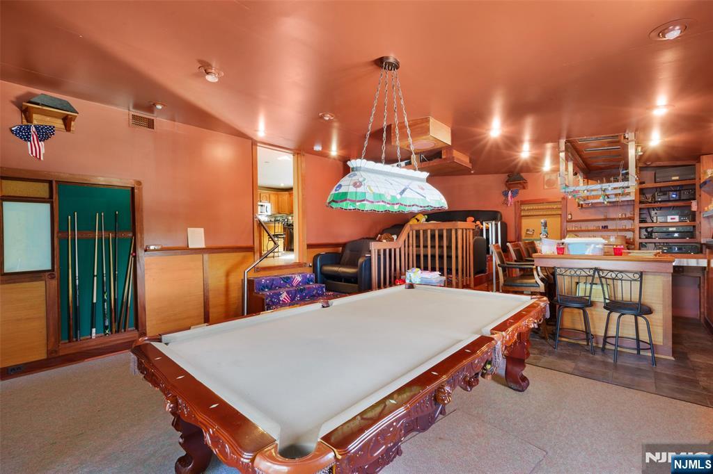 17 Pleasant Property Photo 6