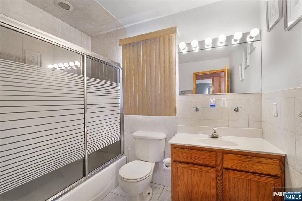 17 Pleasant Property Photo 14