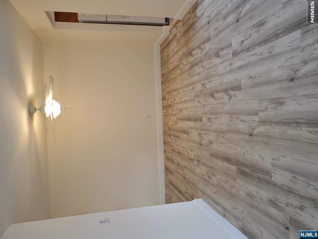 100 Pierson Miller C52 Property Photo 1