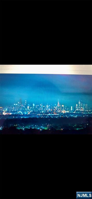 24 Club Way Property Photo 5