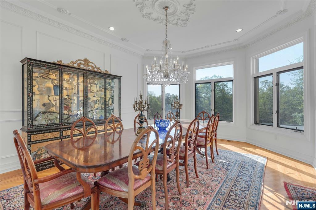 24 Club Way Property Photo 18