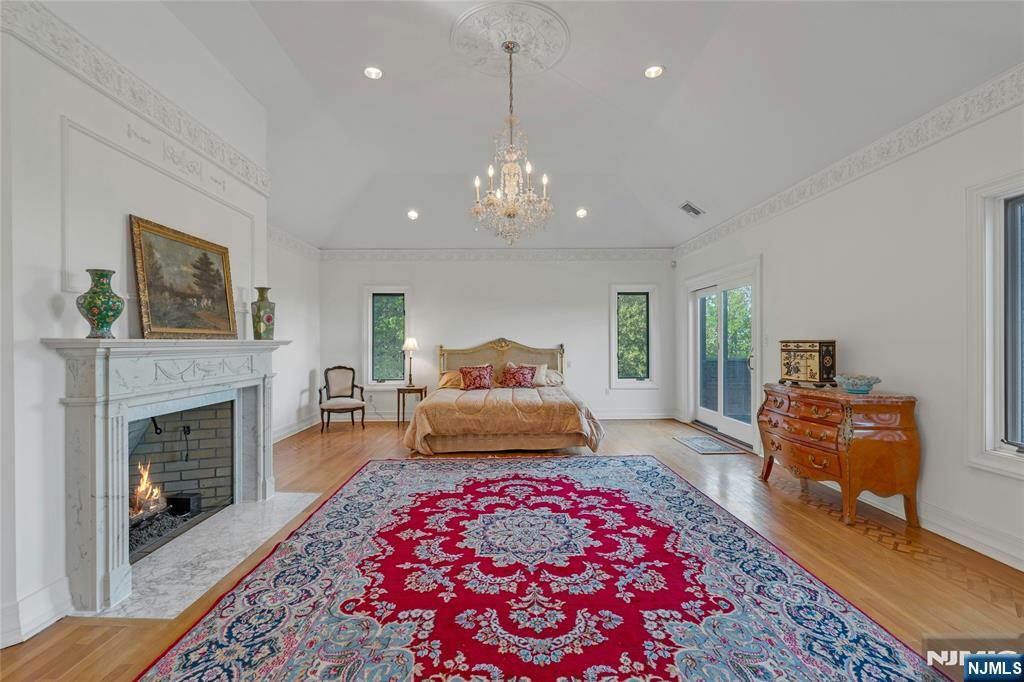 24 Club Way Property Photo 25