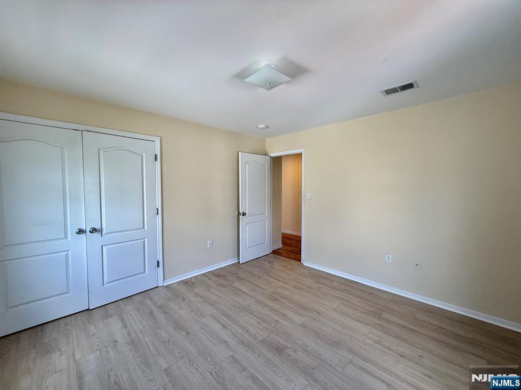 77 Forest Street (2f) Property Photo 8