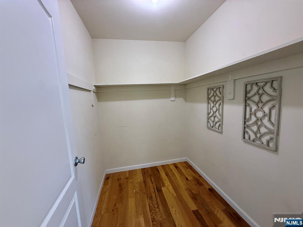 77 Forest Street (2f) Property Photo 9