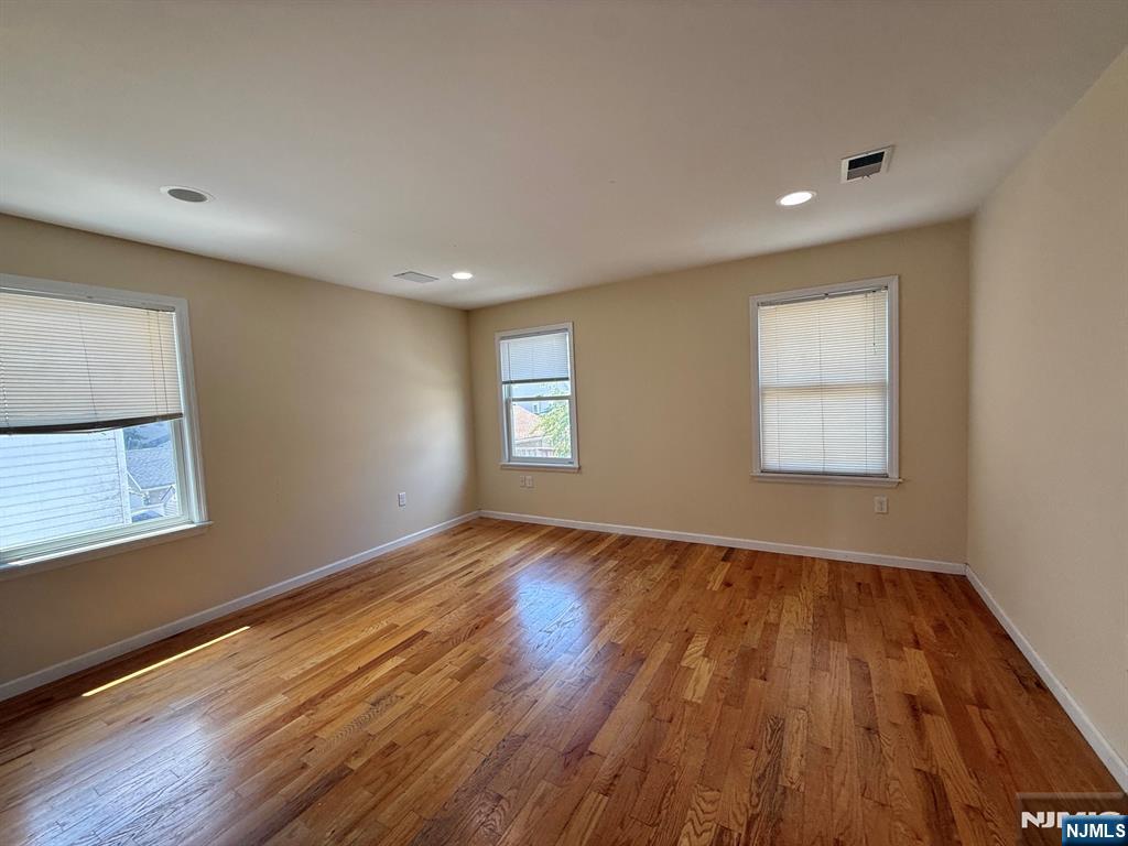 77 Forest Street (2f) Property Photo 10