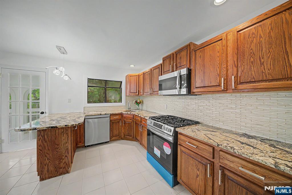 433 Louisa Avenue Property Photo 9