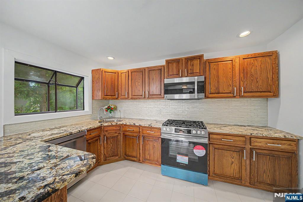 433 Louisa Avenue Property Photo 11