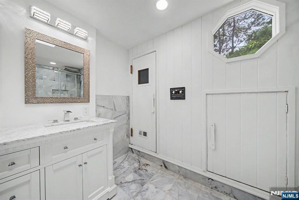 433 Louisa Avenue Property Photo 26