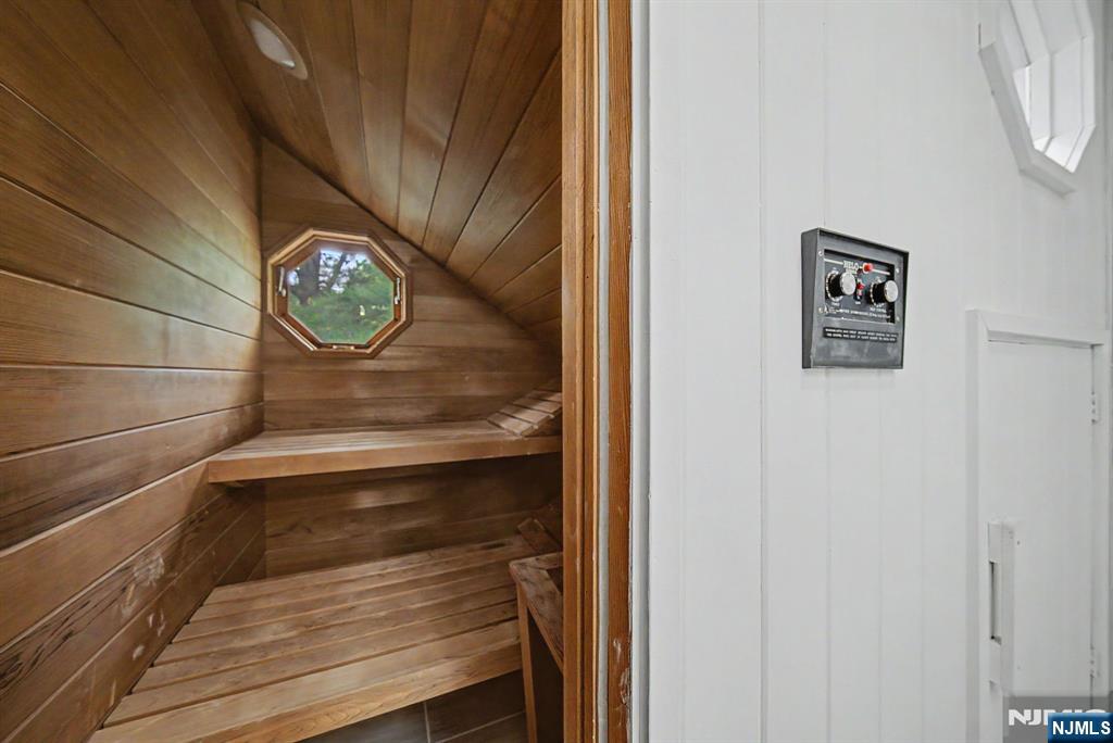 433 Louisa Avenue Property Photo 29