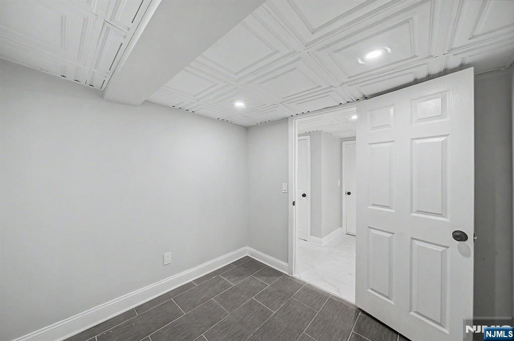 433 Louisa Avenue Property Photo 37