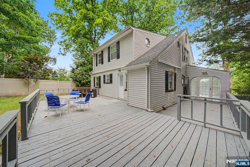 433 Louisa Avenue Property Photo 39