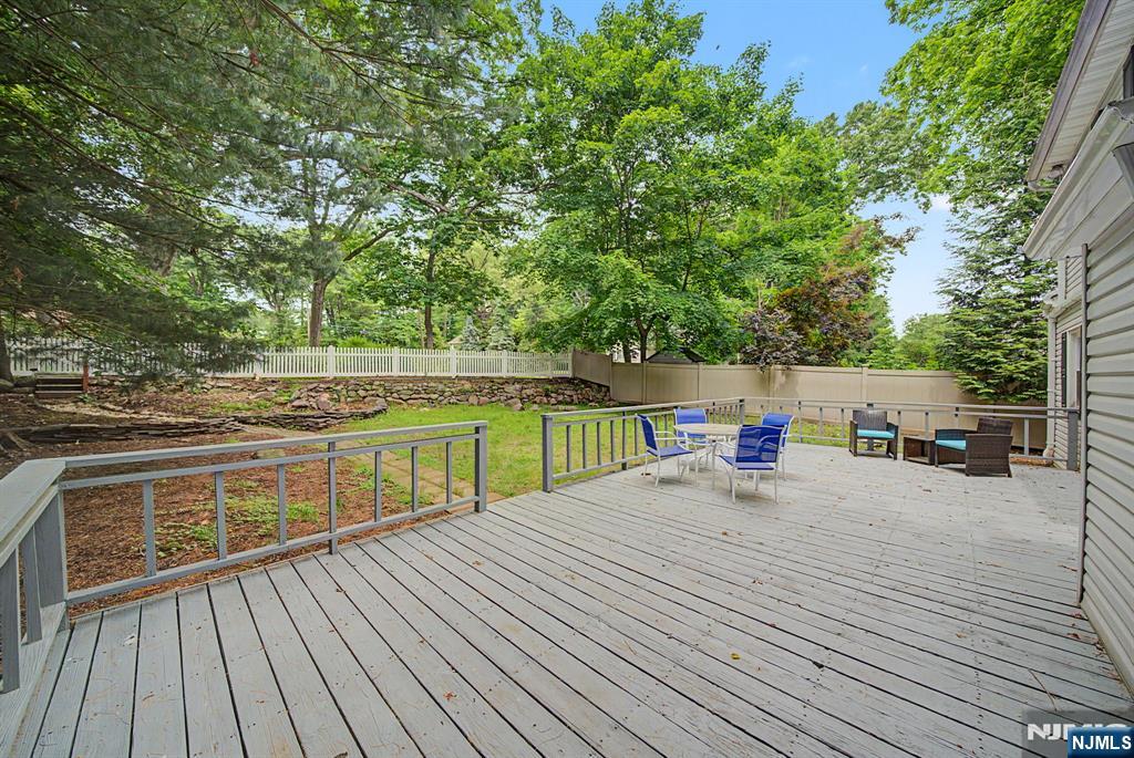 433 Louisa Avenue Property Photo 43