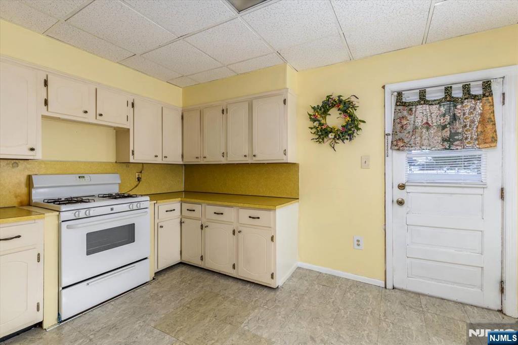567 Fern Avenue Property Photo 6