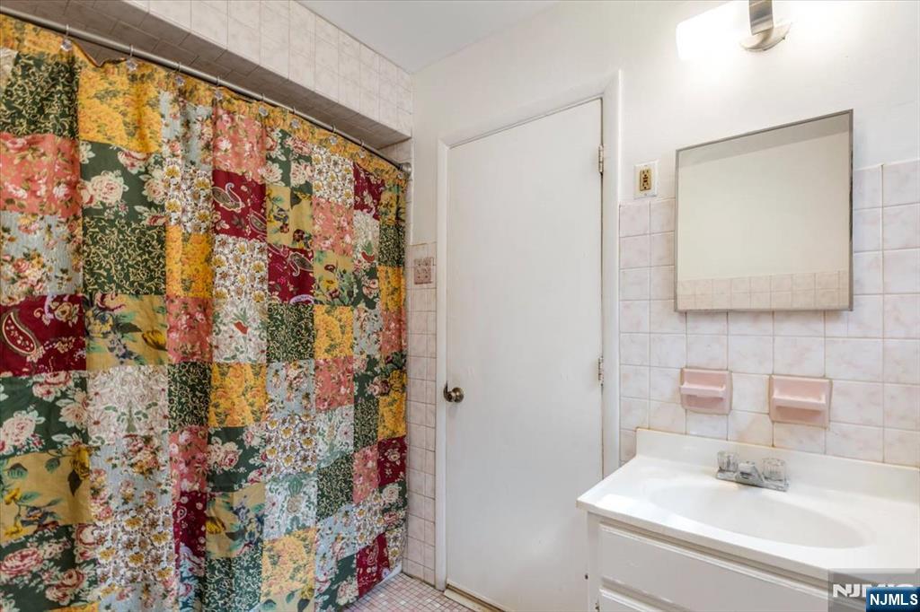 567 Fern Avenue Property Photo 8