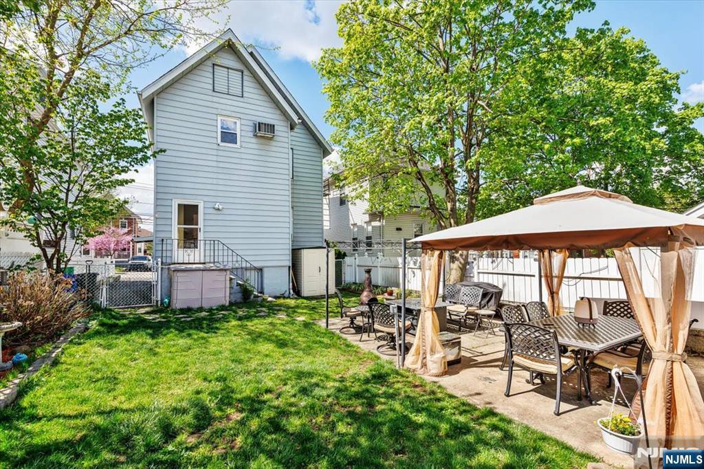 567 Fern Avenue Property Photo 25