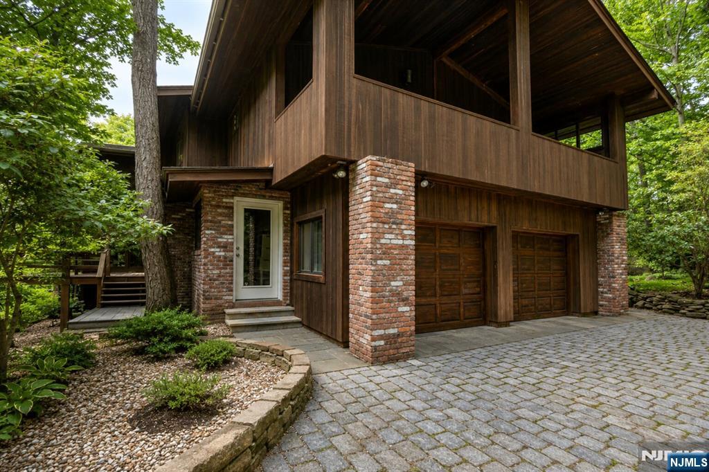 34 Cambridge Way Property Photo 3