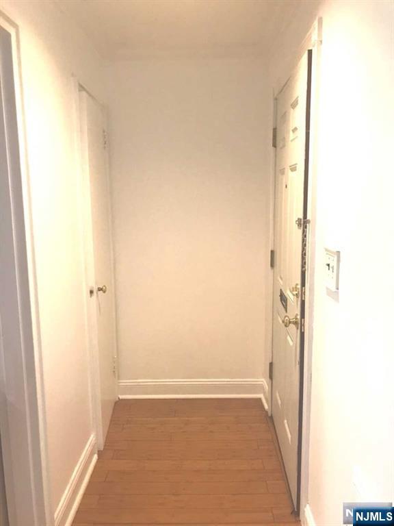 520 Broad Avenue 11 Property Photo 5