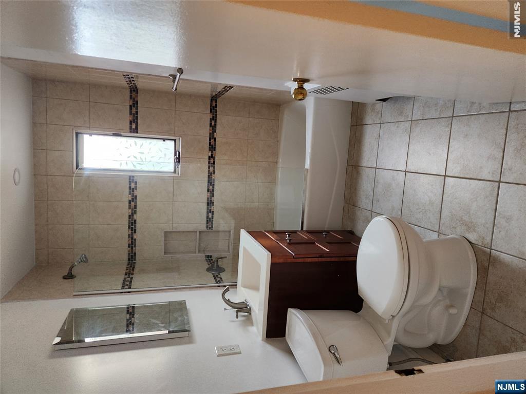 520 Broad Avenue 11 Property Photo 10