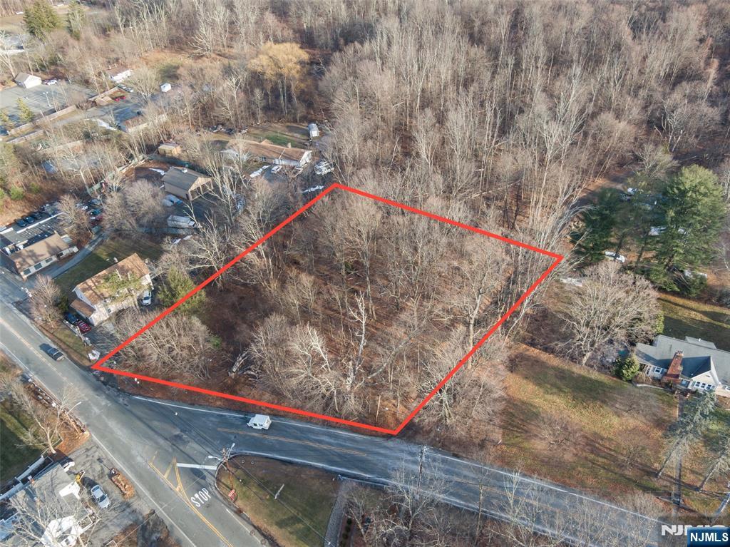 2046 Macopin Property Photo 1