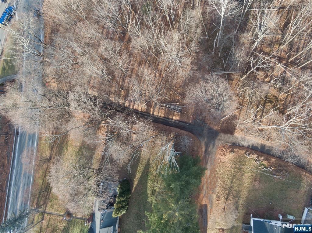 2046 Macopin Property Photo 7