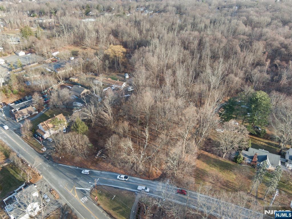 2046 Macopin Property Photo 13