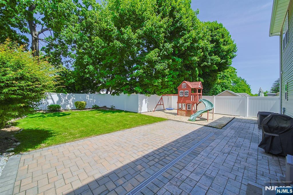 17 E Fairmount Avenue Property Photo 3