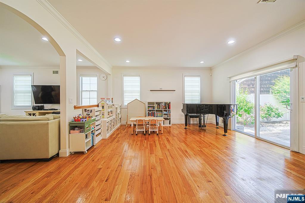 17 E Fairmount Avenue Property Photo 16