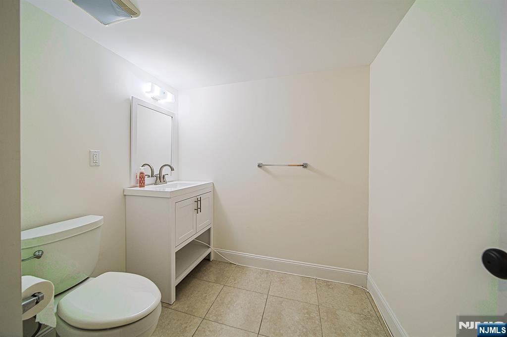 17 E Fairmount Avenue Property Photo 24